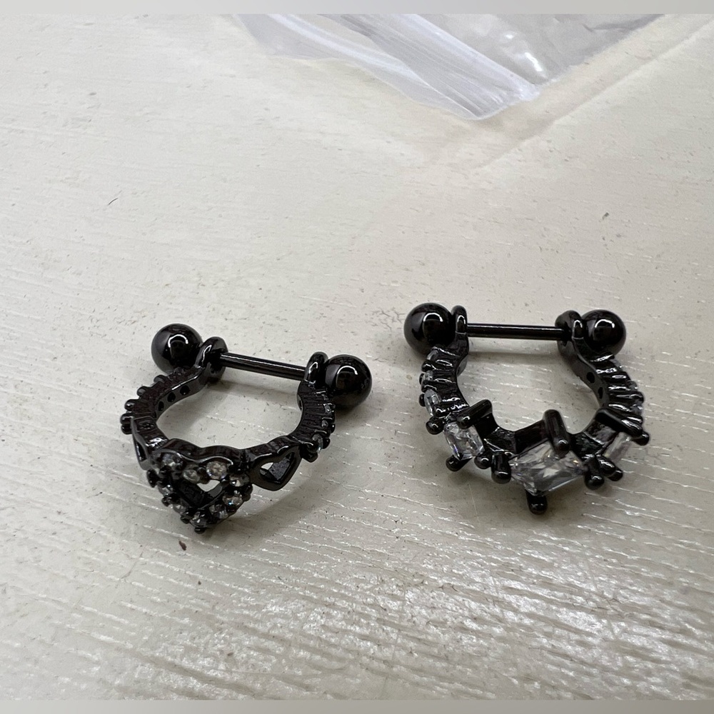 Brand New-“Chest” Rings